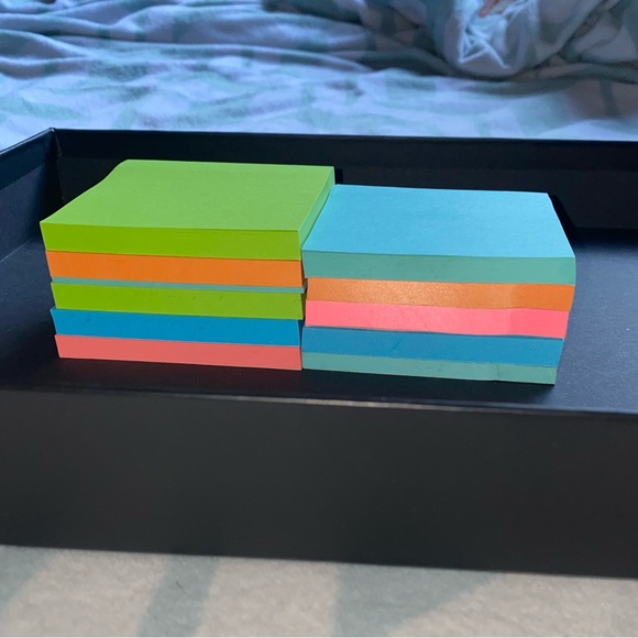 Post it's - Picture 2 of 7